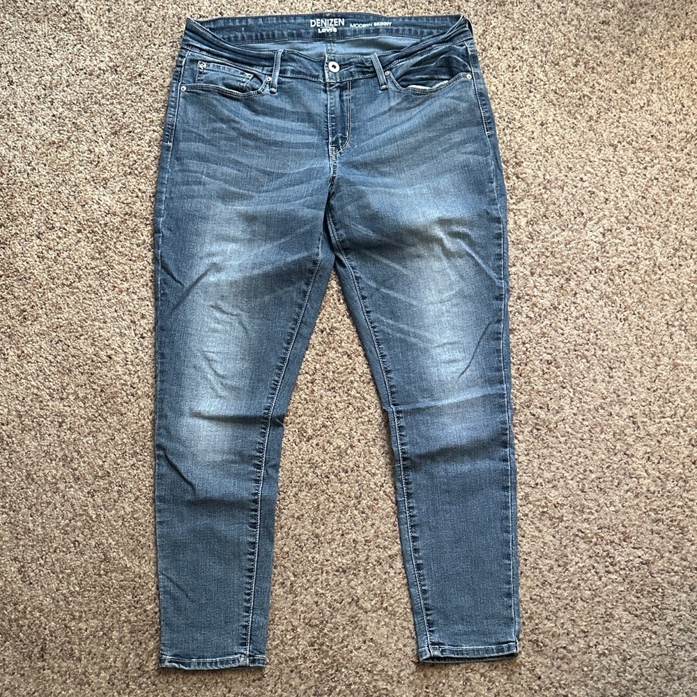 Denizen from Levi's Women's Dark Blue Ankle Jeans